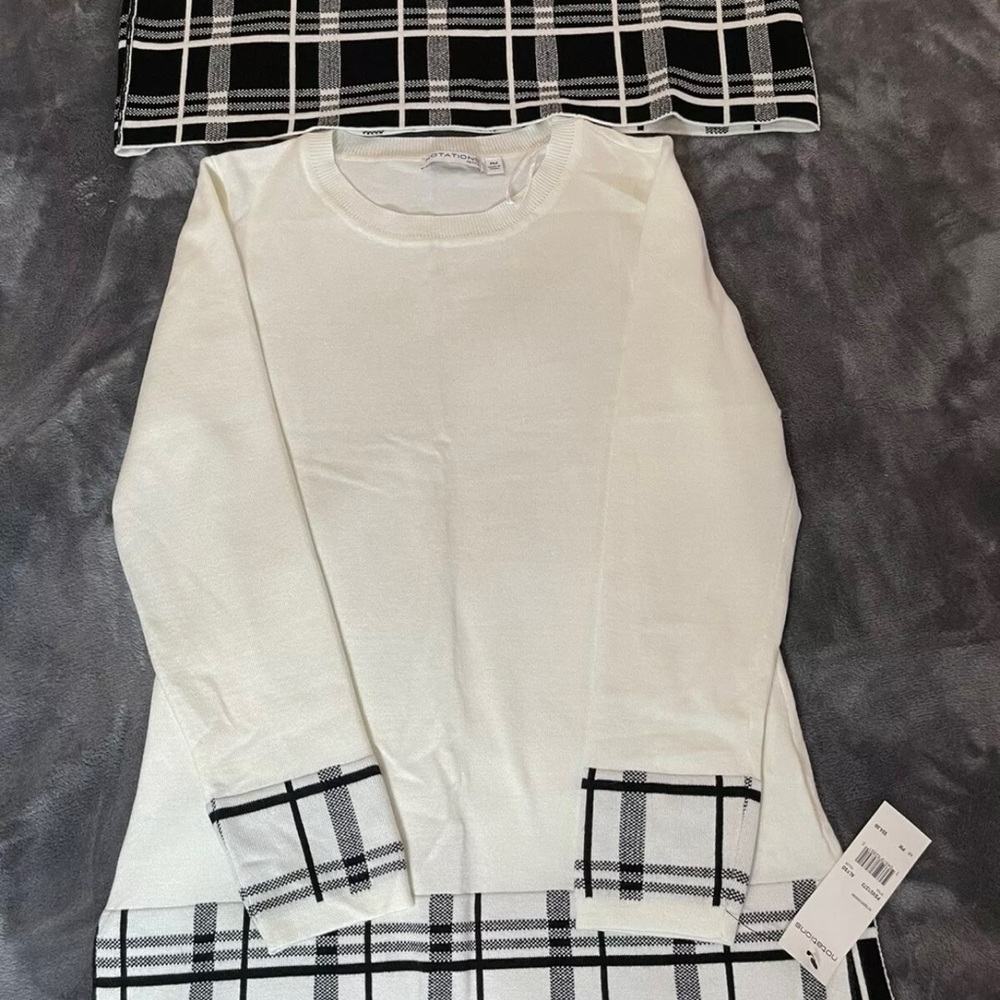 Notations Women’s 2  piece￼ white Black Sweater With Scarf ￼Size M